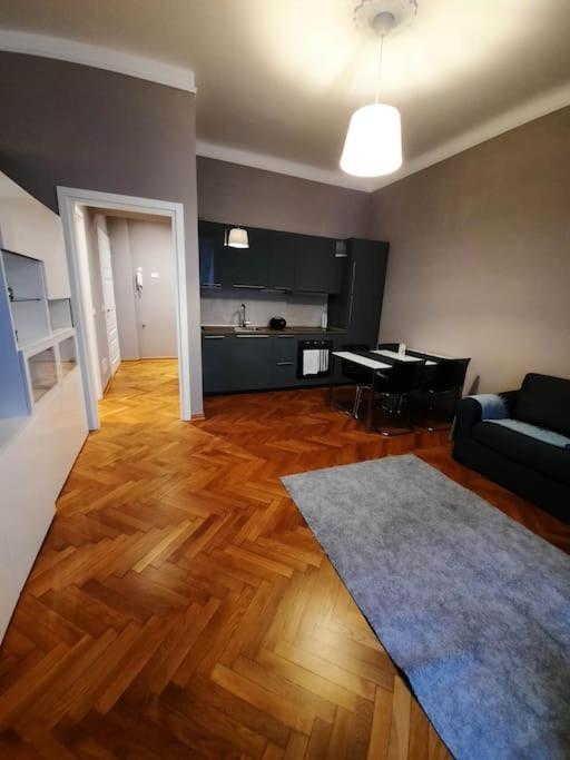 Residence Montanelli Trieste Habitación foto